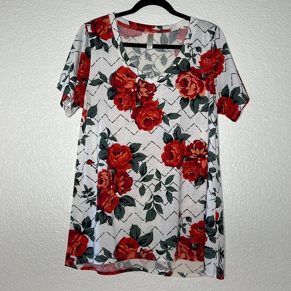 Lularoe Christy Top - Picture 1 of 4